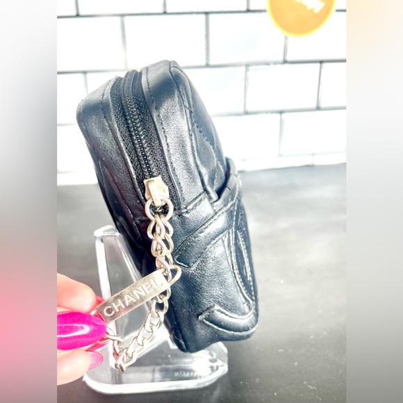 CHANEL vintage mini Ligne Cambon Black QUILTED Leather Zip belt POUCH Authentic - Picture 3 of 8